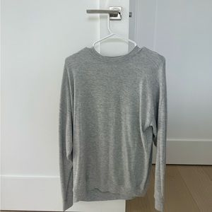 ALO YOGA SoHo Grey Pullover